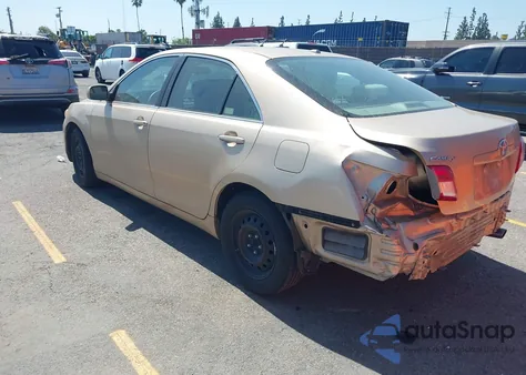 2010 Toyota Camry z USA, uszkodzony, nr VIN 4T1BF3EKXAU008941